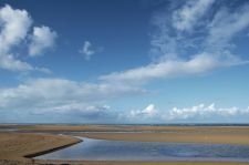 Sur la plage de Franceville au printemps